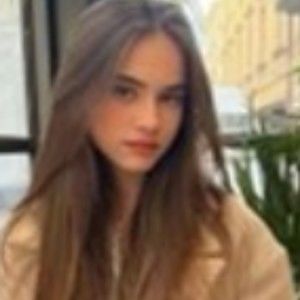 Meet your Posher, Faythe